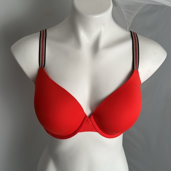 Victoria’s Secret Lightly Lined Full Coverage Convertible T-Shirt bra red black - Picture 1 of 7
